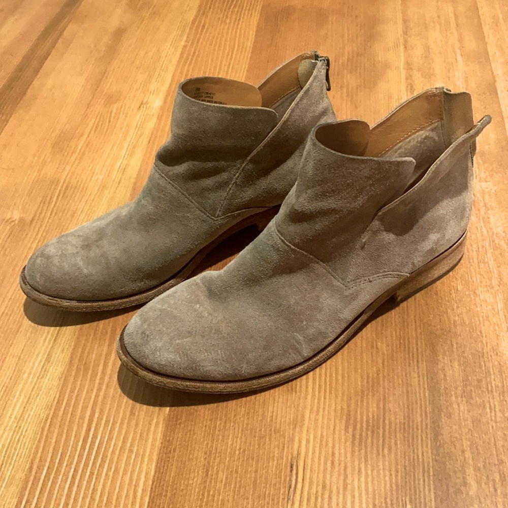 Kirk-ease booties brown suede